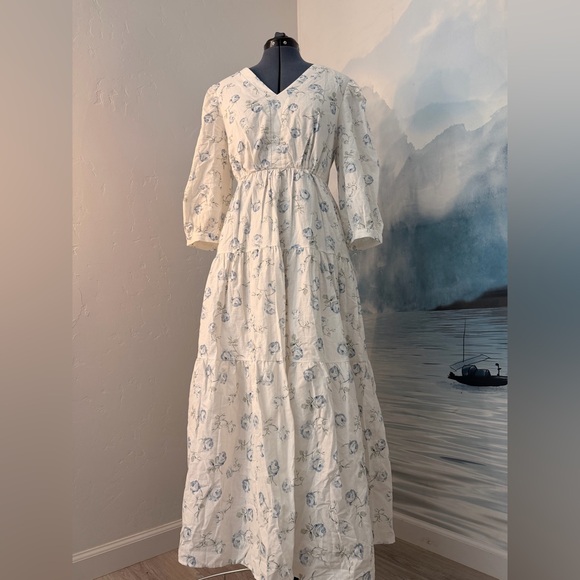 Chilinen/Linen Vibes Dresses & Skirts - Women's White Floral V-Neck Tiered Maxi Dress #130
